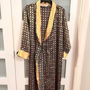 Victoria’s SECRET vintage robe. Size XS